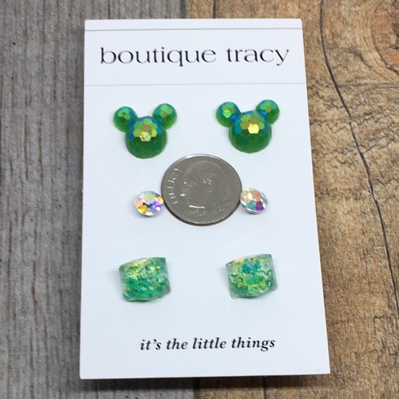 Trio Dainty Earrings IT’S THE LITTLE THINGS Card - Picture 4 of 5